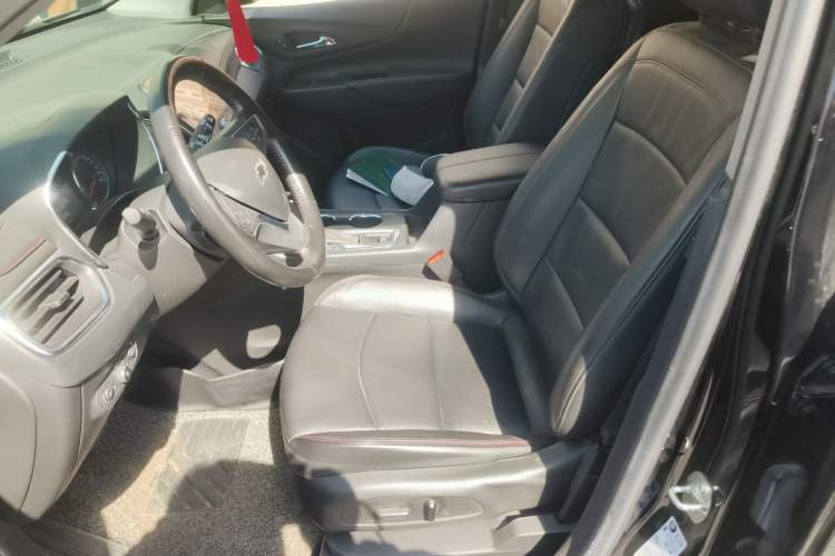 Used Chevrolet Equinox 2019 Redline 550T Automatic All-Wheel-Drive RS Model China VI Standard Left Front Seat
