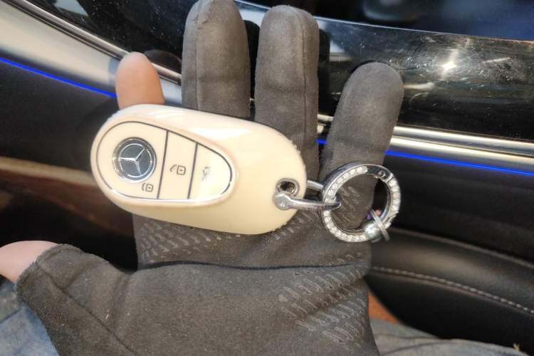 Used Mercedes-Benz C-Class 2023 C 260 L Sport Edition Vehicle Key