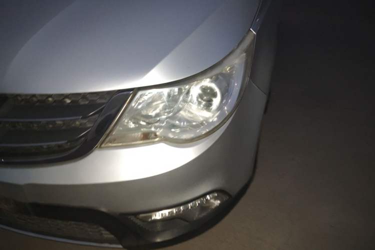 Used Baojun 730 2014 1.5L Manual Luxury Navigation ESP Version 7 Seats