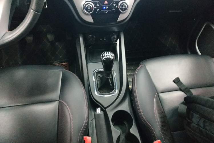 Used Changan CS35 2016 1.6L Manual Luxury Model China V Standard