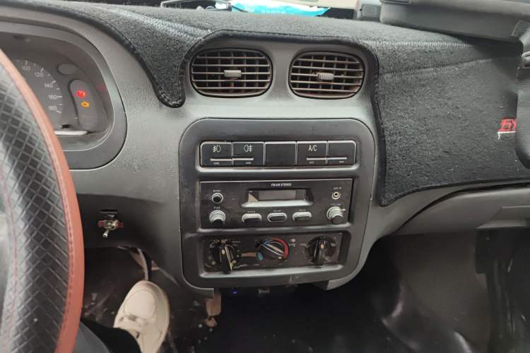 Used Wuling Zhiguang 2010 1.0L New Version Practical Short-Body L2Y