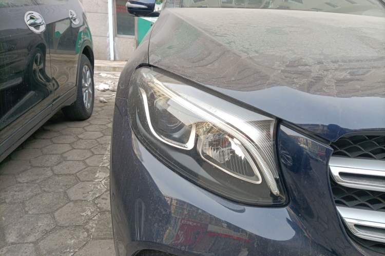 Used Mercedes-Benz GLC 2018 GLC 260 4MATIC Luxury Model Right Front Headlight