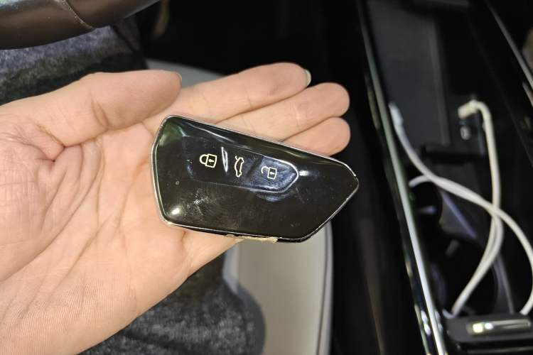 Used Volkswagen ID.6 X 2021 Pro Smart Long-Range Edition
