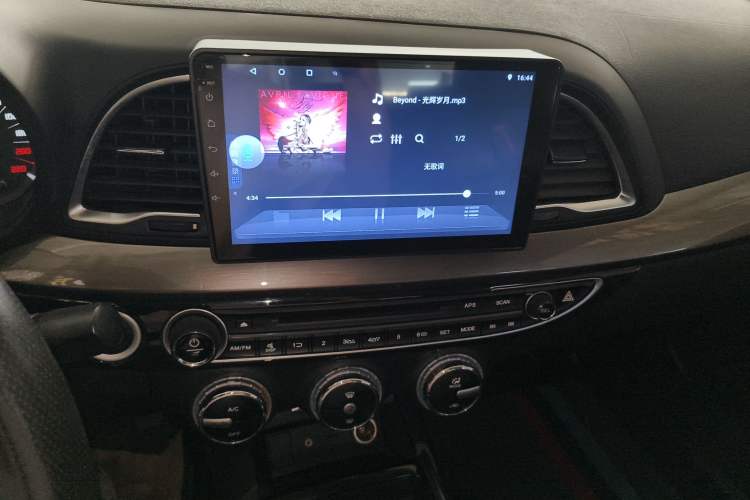 Used GAC Trumpchi GA6 2016 235T DCT Elite Edition Audio And AC Panel