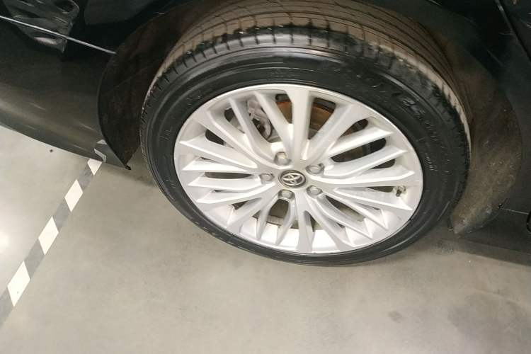 Used Toyota Camry 2018 2.5G Luxury Edition Right Rear Wheel Hub