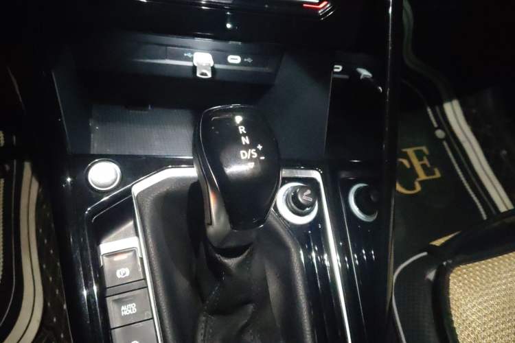 Used Volkswagen Tayron X 2020 330TSI Two-Wheel Drive Luxury Smart Connectivity Version
