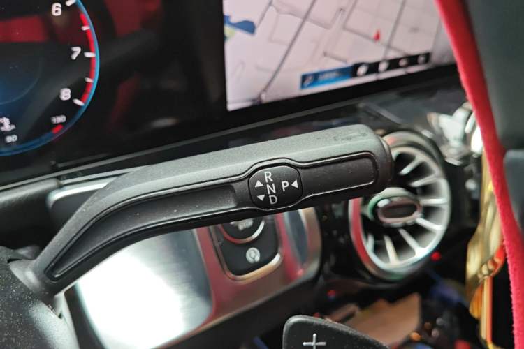 Used Mercedes-Benz GLB 2023 GLB 220 Sport Edition Gear Lever