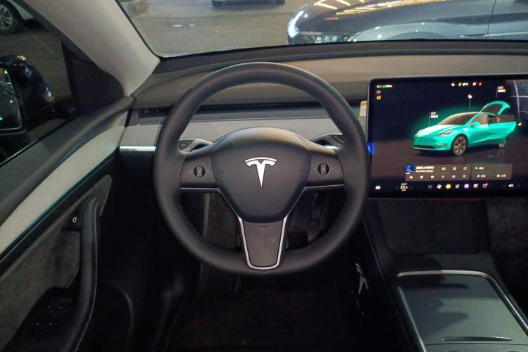 Used Tesla Model Y 2024 Rear-Wheel-Drive Version
