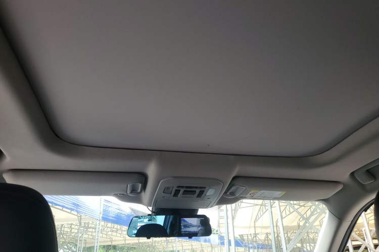 Used Toyota Highlander 2022 Dual-Engine 2.5L Two-Wheel Drive Prestige Edition 7-Seater Headliner