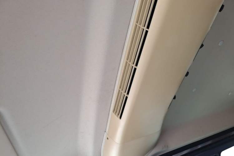 Used CHANGAN KAICHENG Ruixing M70 2017 1.5L Comfort Edition 6-Seater Liftback Door DAM15DL Headliner