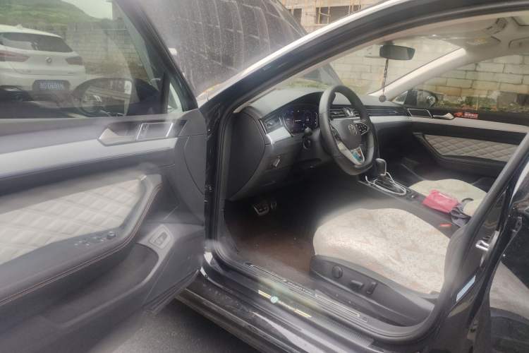 Used Volkswagen Magotan 2023 2 Million Units Commemorative Edition 330TSI DSG Luxury Version
