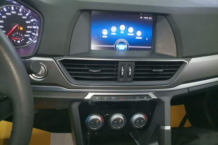 Used Haval H6 2021 Sport Edition 1.5T Automatic Elite Smart Connectivity Model with Hexagonal Grille