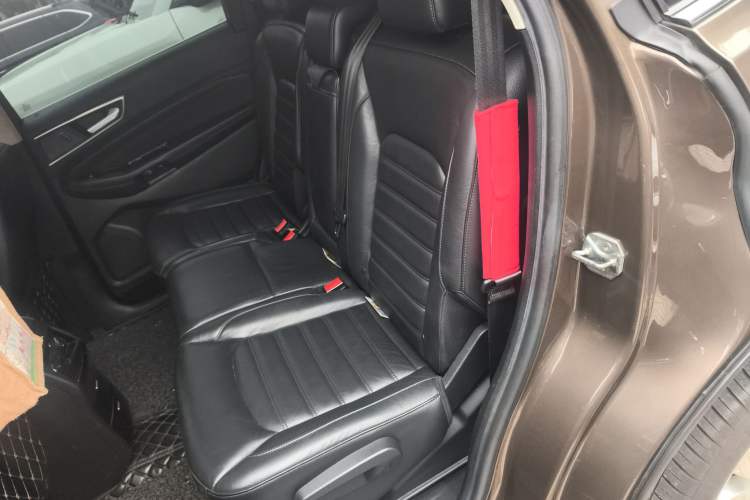 Used Ford Edge 2016 EcoBoost 245 Two-Wheel-Drive Titanium 7-Seater