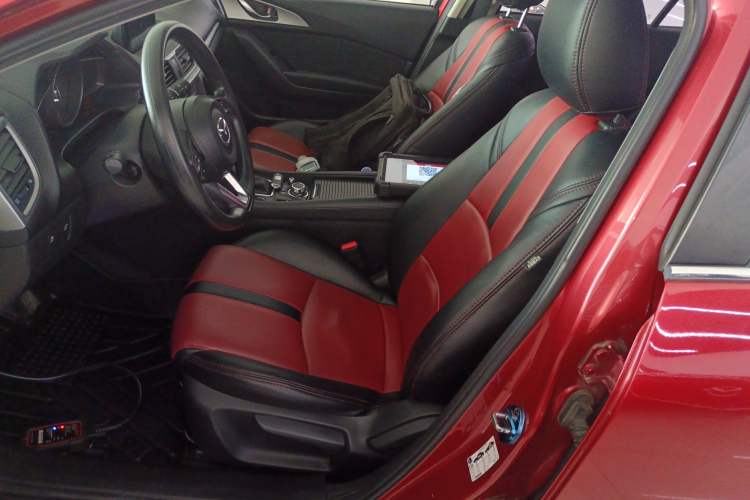 Used Mazda 3 Axela 2017 Hatchback 1.5L Automatic Luxury Model Emission Standard China V