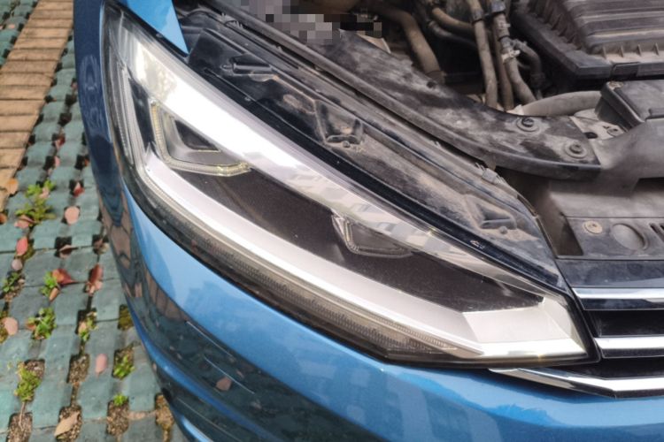 Used Volkswagen Touran 2016 Volkswagen Touran L 280TSI DSG Luxury Edition Right Front Headlight