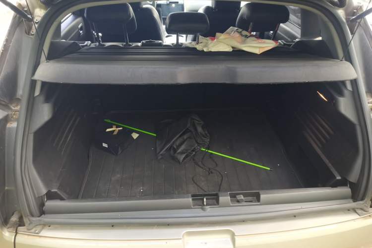 Used Peugeot 3008 2015 2.0L Automatic Classic Edition