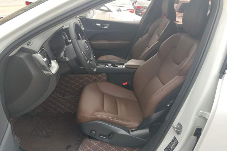 Used Volvo XC60 2020 T5 4x4 Zhiyi Luxury Edition