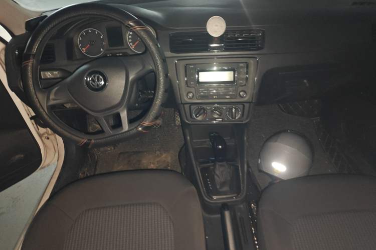 Used Volkswagen Santana 2019 1.5L Automatic Fashion Edition China VI Center Console