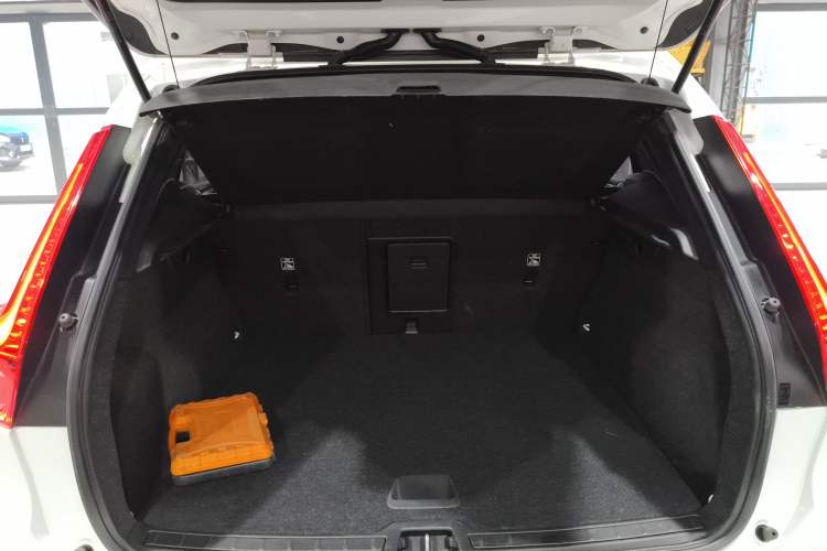 Used Volvo XC40 2021 T3 Smart & Stylish Edition Trunk