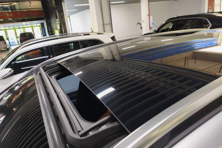 Used Mercedes-Benz GLC 2023 GLC 260 L 4MATIC Luxury 7-Seater Roof