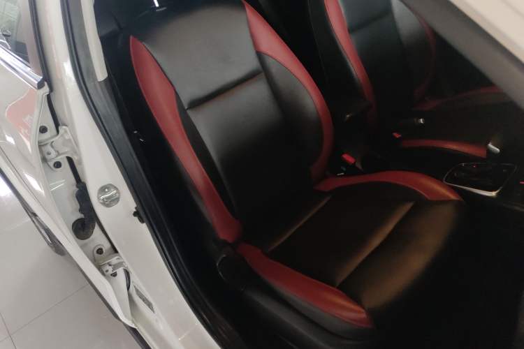 Used Kia KX Cross 2018 1.6L Automatic Dynamic Sunroof Version