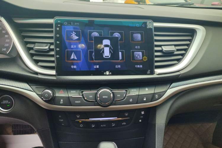 Used Buick Excelle GX 2018 18T Automatic Flagship Model Audio And AC Panel