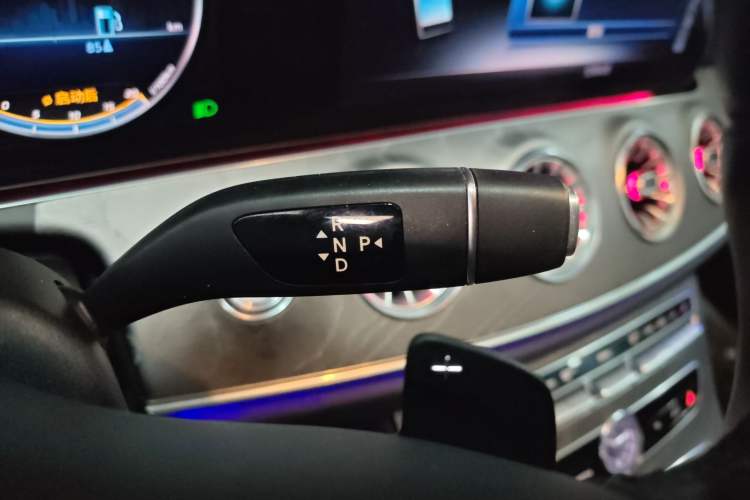 Used Mercedes-Benz CLS 2018 CLS 300 Luxury Model
