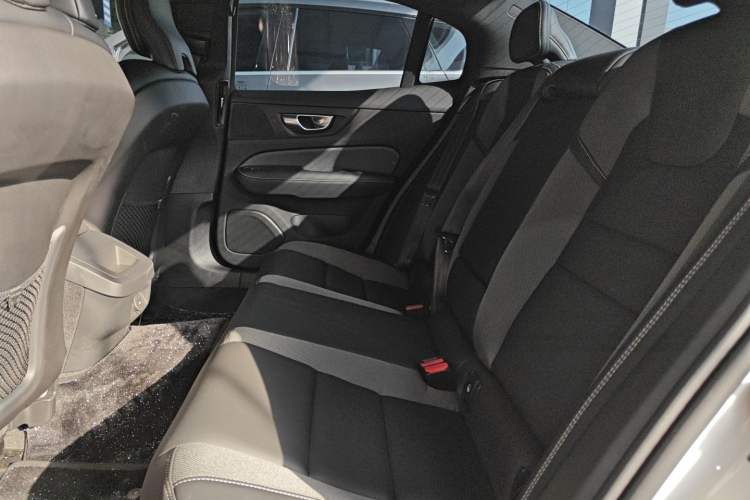 Used Volvo S60 2024 B5 Zhiya Sport Edition