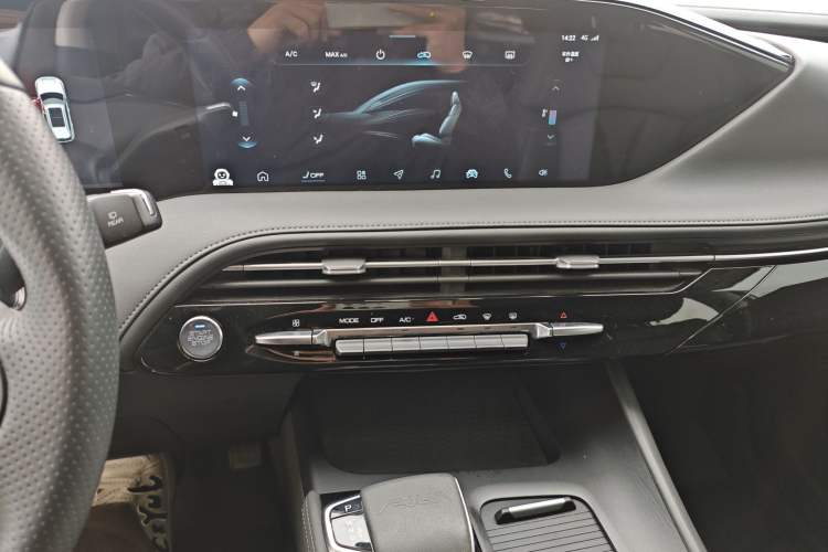 Used Dongfeng Aeolus Huge 2022 Mach Power 1.5T DareDrive Edition · Smart
