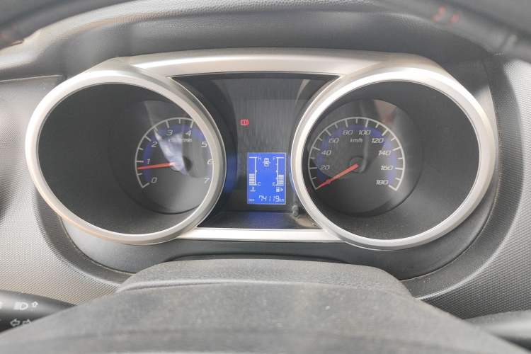 Used CHANGAN KAICHENG Ounuo S 2014 1.5L Elite Model
