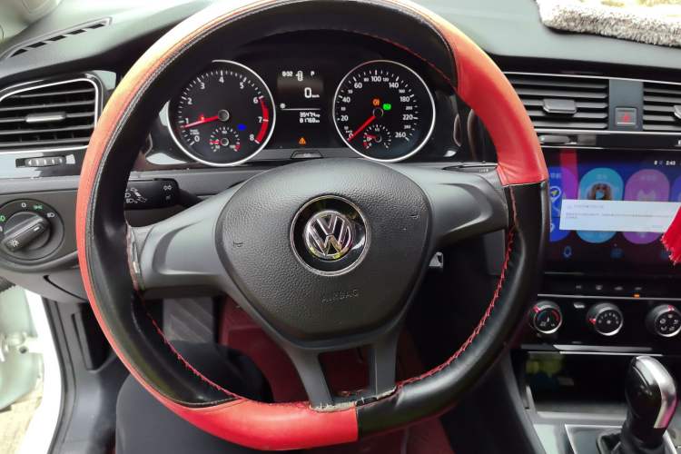 Used Volkswagen Golf 2018 1.6L Automatic Fashion Model