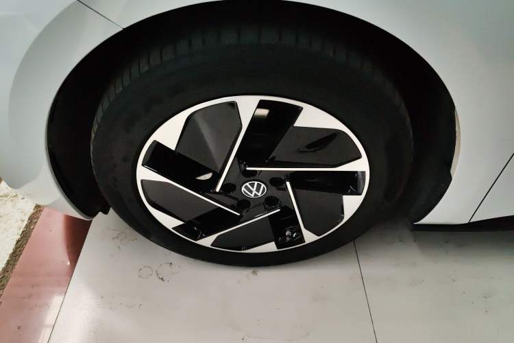 Used Volkswagen ID.3 2025 Smart Version Pure & Intelligent Enjoyment Edition Exterior 4