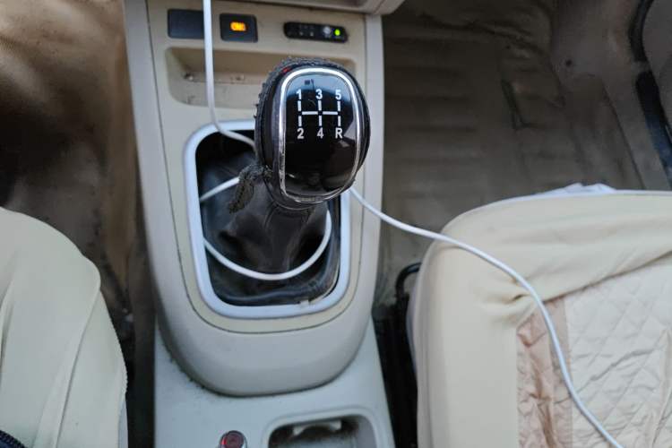 Used Chery E5  Gear Lever