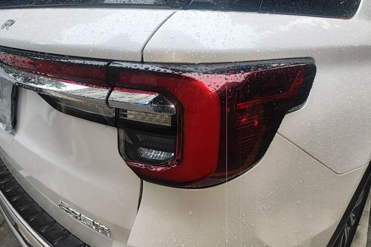 Used Ford Explorer 2023 EcoBoost 285 Four-Wheel Drive Titanium Edition 7-Seater