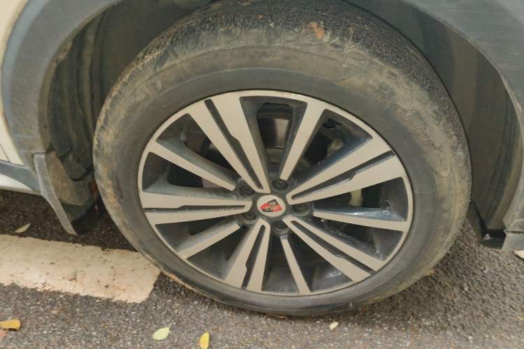 Used Roewe RX5 2019 20T Two-Wheel Drive Automatic 4G Connected Platinum Edition Right Front Wheel Hub