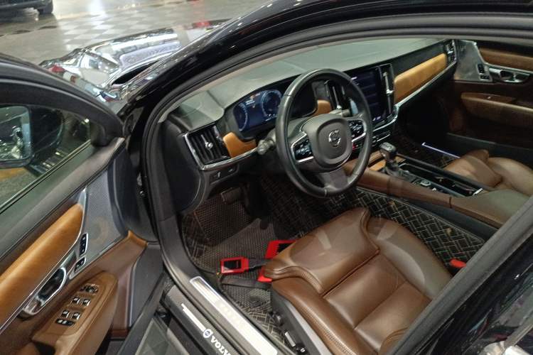 Used Volvo S90 2020 T5 Zhiya Luxury Edition