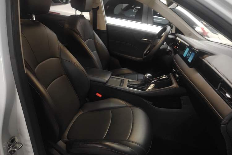 Used Roewe i5 2023 1.5L CVT Luxury Edition Right Front Seat