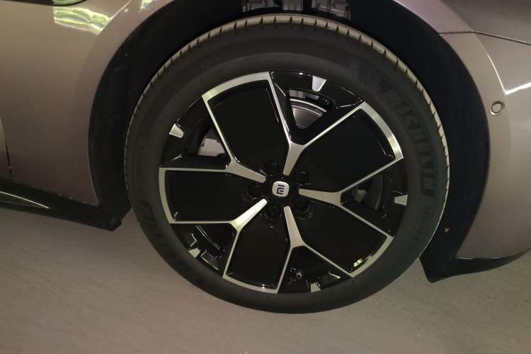 Used Xiaomi Auto SU7 2024 Rear-Drive Ultra-Long Range Advanced Pro-Level Intelligent Driving Version