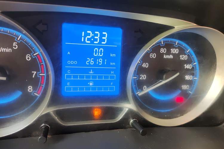 Used BAIC Changhe Wagon R X5 2023 1.4L Standard Edition Odometer Close Up