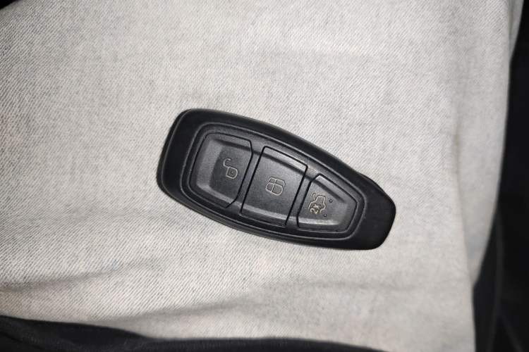 Used Ford Kuga 2015 1.5L GTDi Four-Wheel-Drive Elite Model
