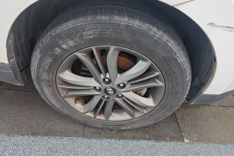 Used Hyundai ix35 2013 2.0L Automatic Two-Wheel Drive Smart GLS China V Standard Right Front Wheel Hub