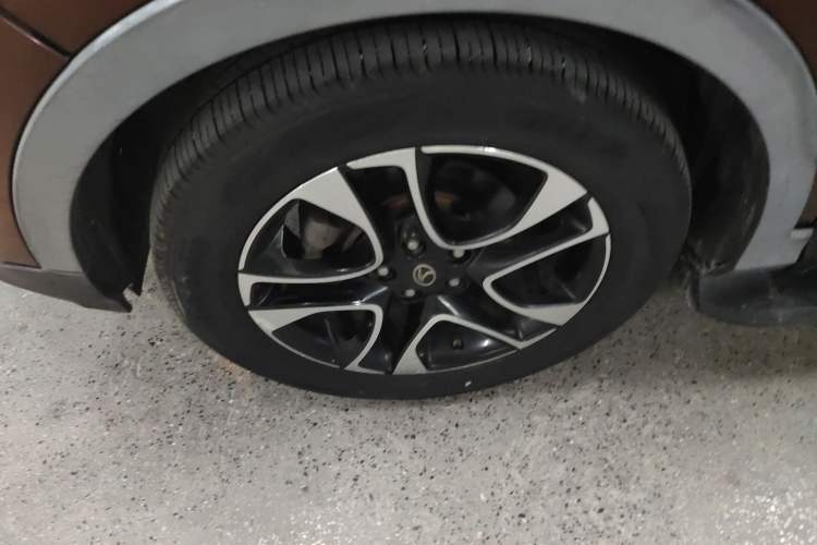 Used Soueast DX7 2015 1.5T Automatic Luxury Model