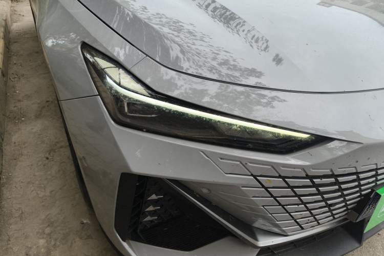 Used CHANGAN UNI-V 2022 1.5T Smart Navigation Version
