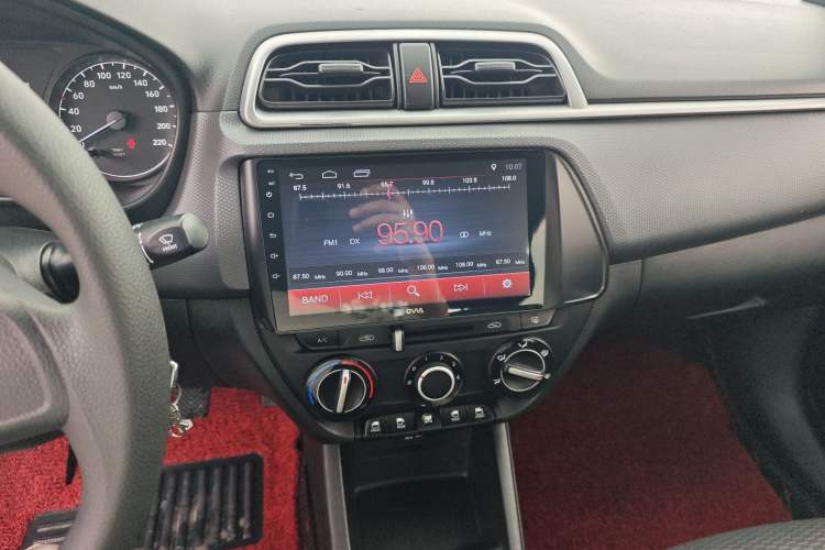 Used Hyundai Verna (older generation) 2017 1.4L Manual Refreshed Version China V Standard Audio And AC Panel