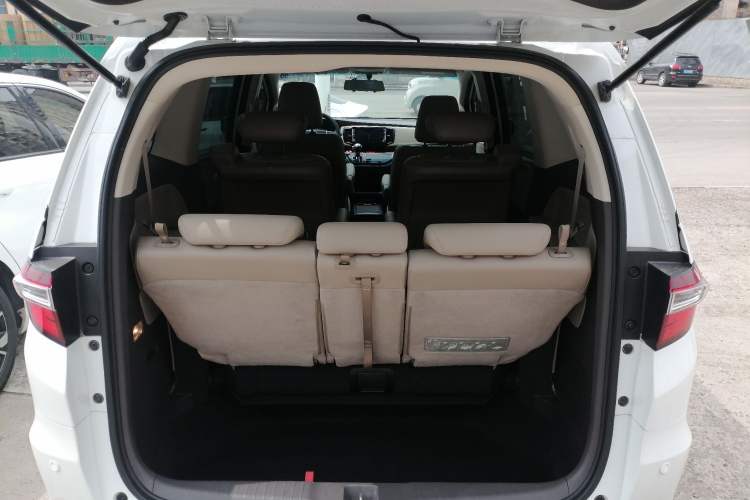 Used Honda Odyssey 2015 Revised 2.4L Luxury Edition Trunk