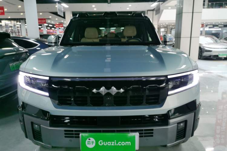 Used Formula Leopard 8 2025 Smart & Brave Flagship Edition 7 Seats