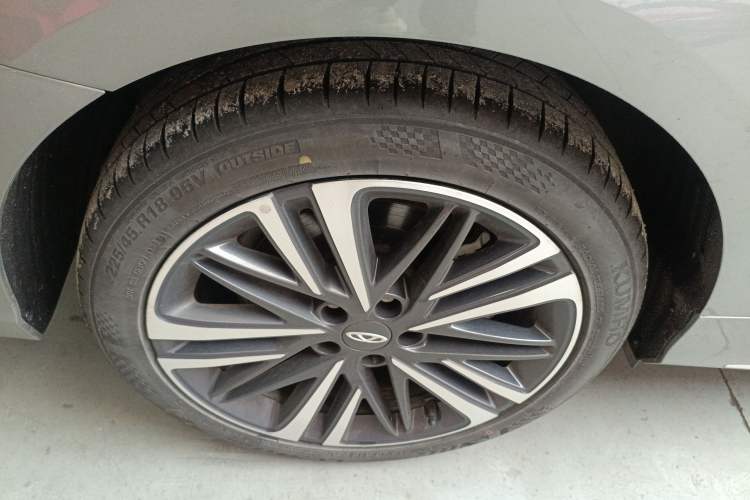 Used Chery Arrizo 8 2023 High-Performance Edition 2.0T DCT Powerfully Equipped Right Rear Wheel Hub
