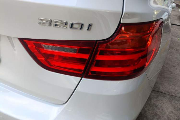 Used BMW 3 Series GT 2013 320i Leading Model
