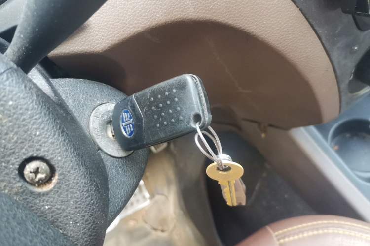 Used FAW Senya S80 2014 1.5L Manual 7-Seater Classic Edition