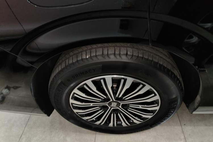 Used BYD Xia 2025 DM-i 1.5T 180km Excellence Model Exterior 5